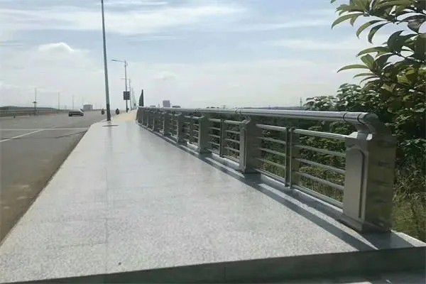 普寧橋梁欄桿